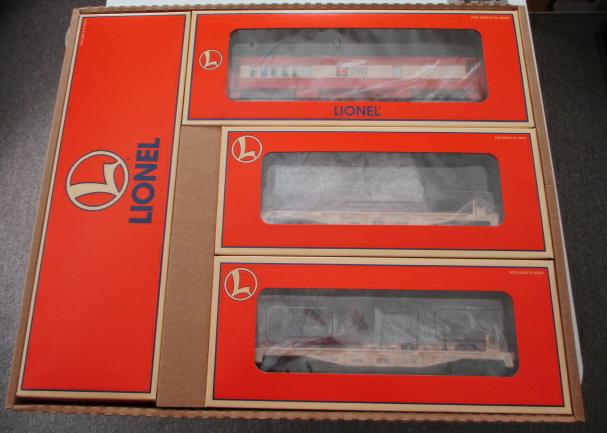 Lionel Lines Train Wreck Recovery Set inside box image